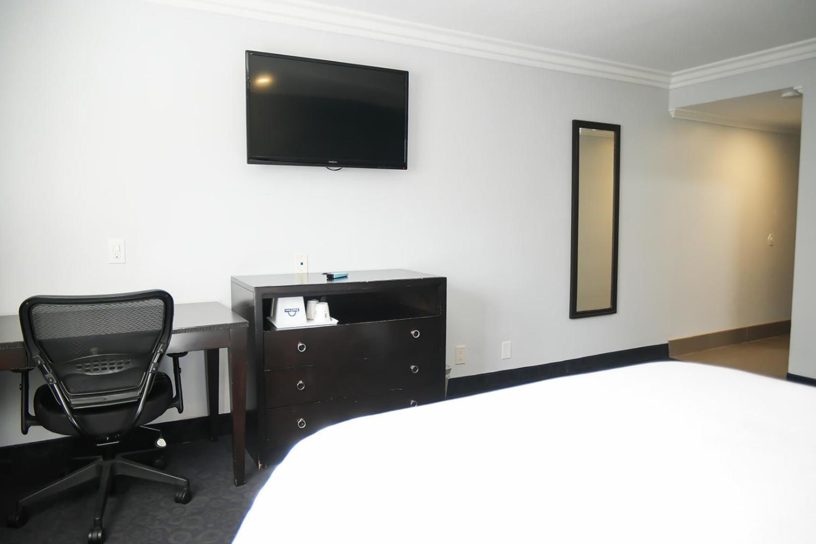 Days Inn By Wyndham West Covina Kültér fotó